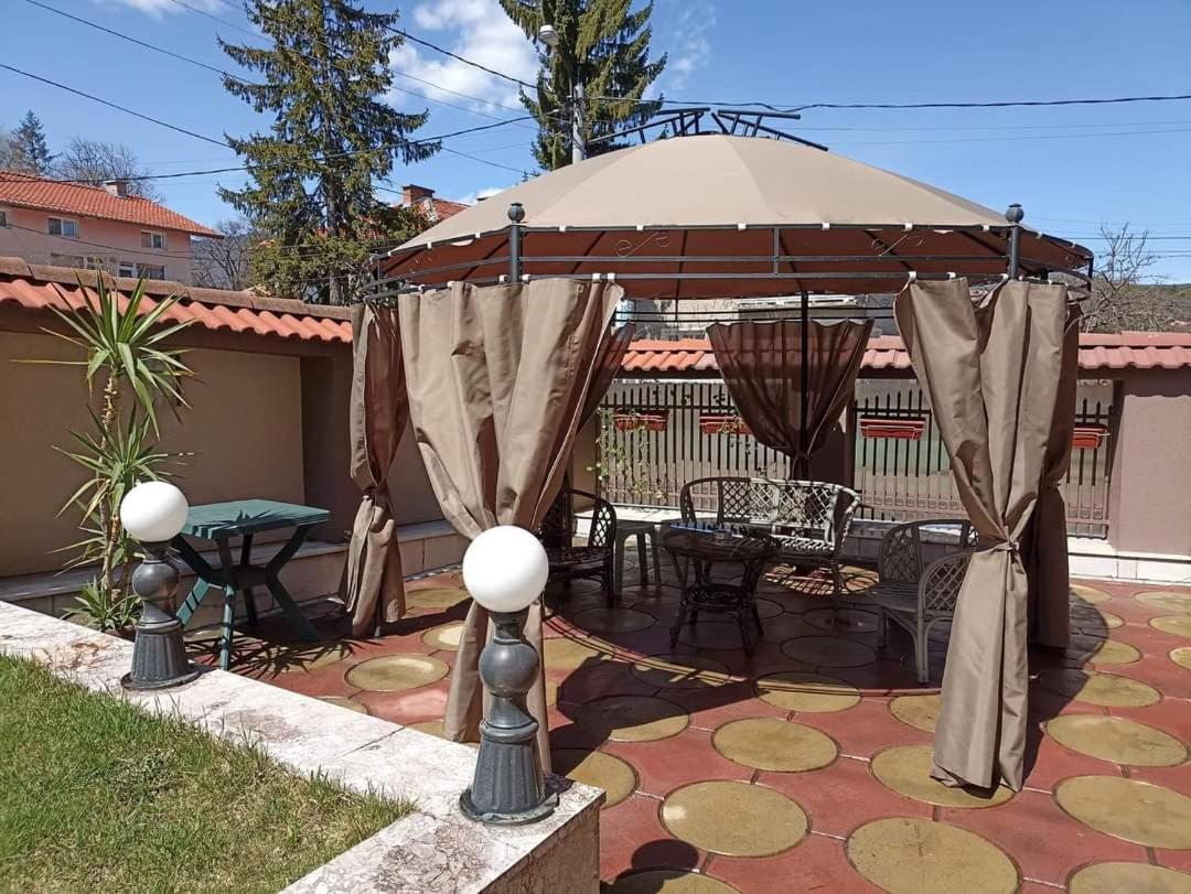 Приятелската къща Hotel Велинград Екстериор снимка