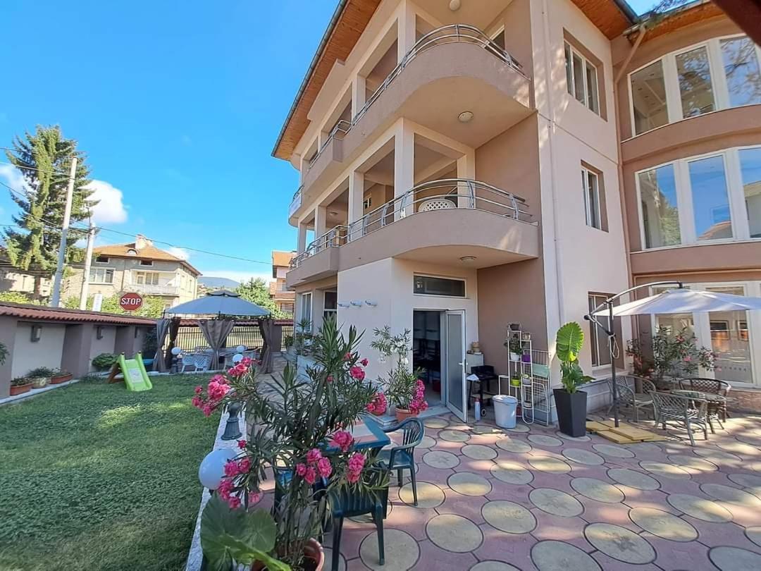 Приятелската къща Hotel Велинград Екстериор снимка