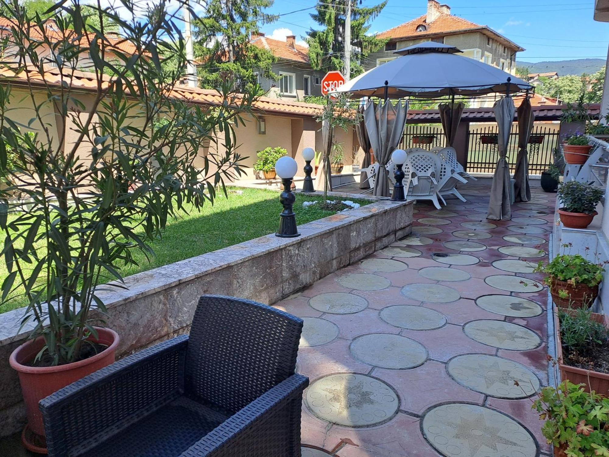 Приятелската къща Hotel Велинград Екстериор снимка