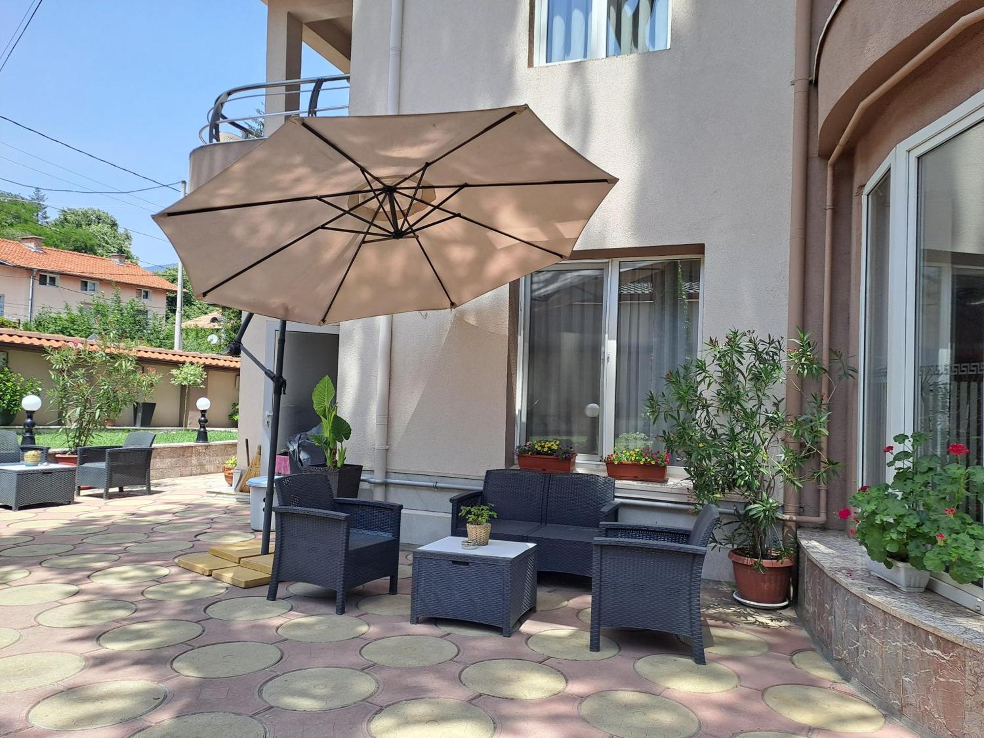Приятелската къща Hotel Велинград Екстериор снимка